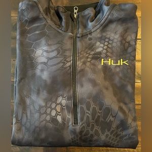 Huk long sleeve fishing sweatshirt 1/2 zip